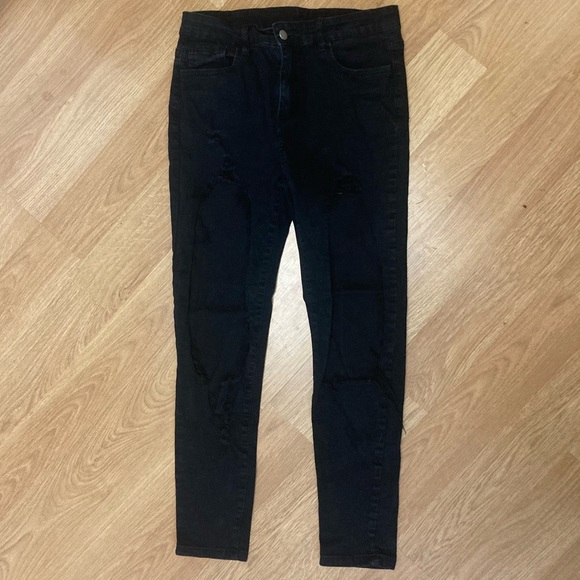 SHEIN Denim - @Savanna New ⭐️ SHEIN Distressed Black Jeggings